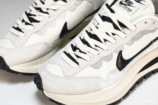 Vaporwaffle sacai Black White Nike DD1875-101 Grey 1113